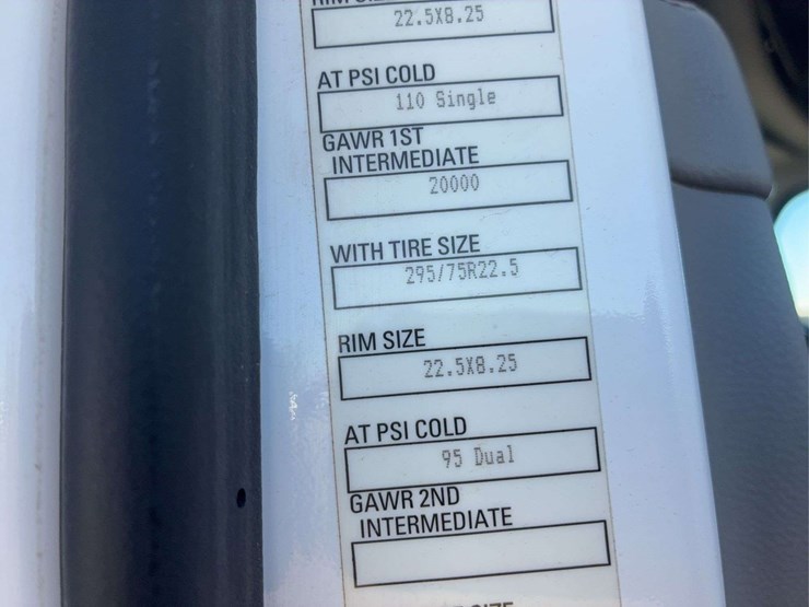 2017-kenworth-t680-image-59