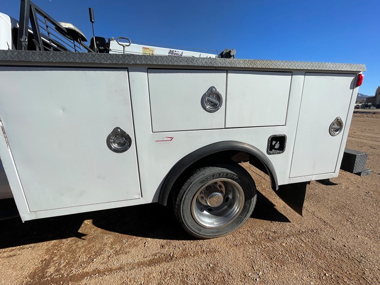 2013-ford-f450-image-13