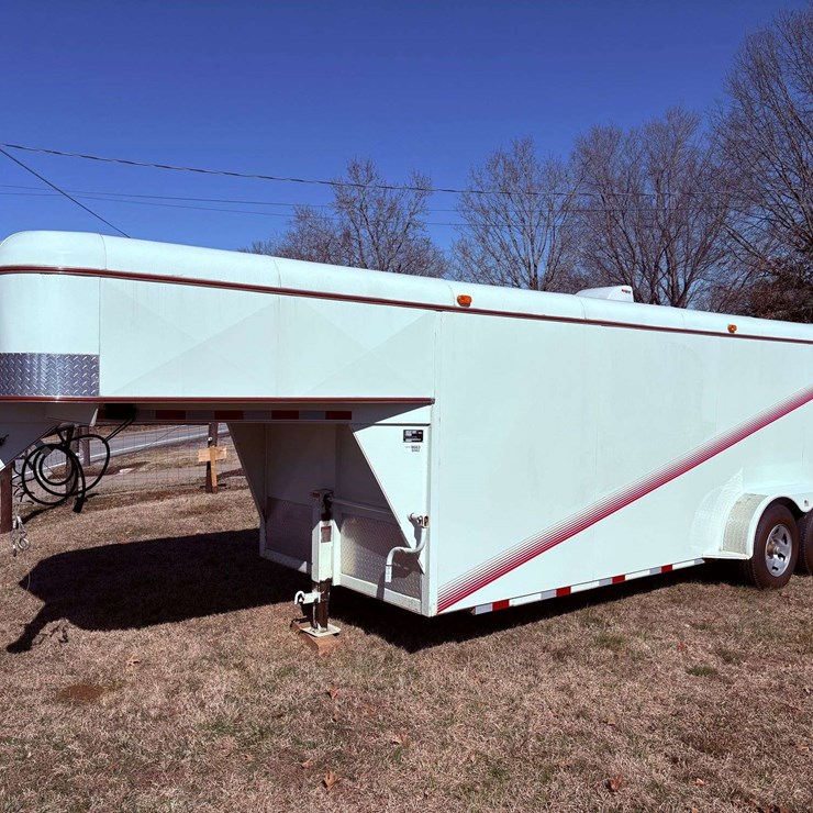 2007 Delta T/A Enclosed Gooseneck Trailer