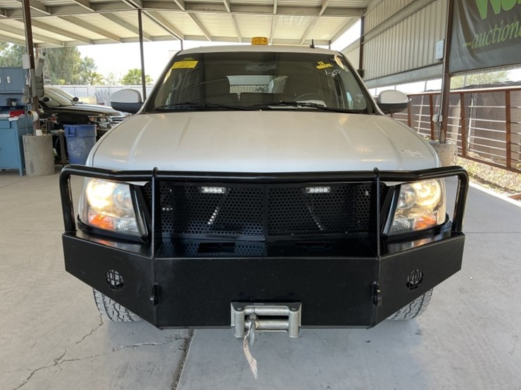 2013-chevrolet-tahoe-image-3