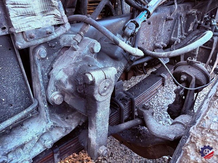 1999-peterbilt-357-image-44