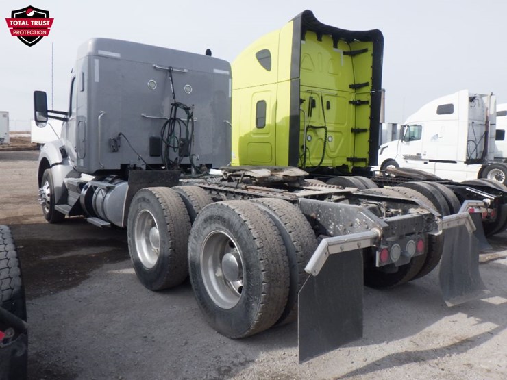 2019-kenworth-t880-image-13