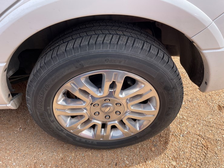 2013-ford-expedition-limited-image-33