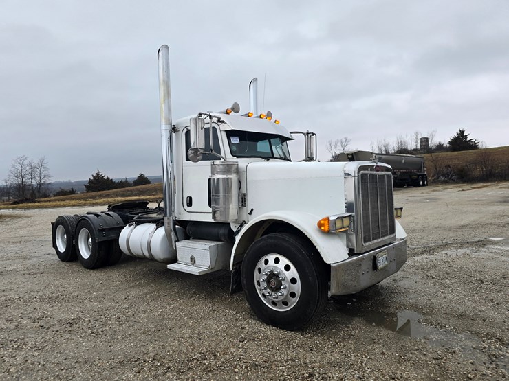 2007-peterbilt-379-image-33