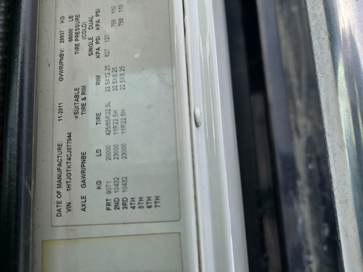 2012-caterpillar-660-image-98