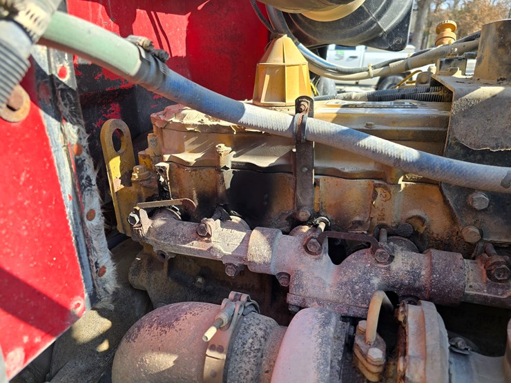 1999-peterbilt-330-image-42