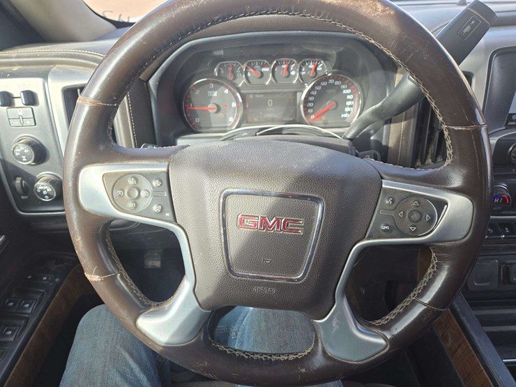 2015-gmc-sierra-1500-slt-image-17