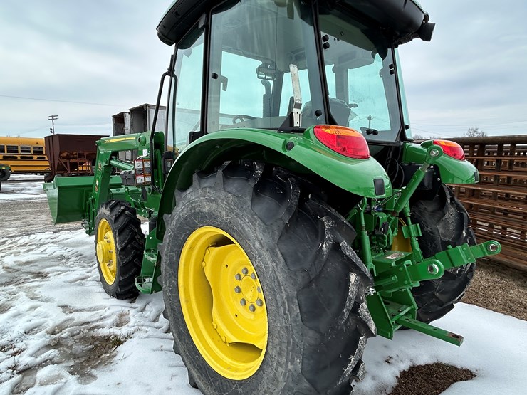 2019-john-deere-5075e-image-12