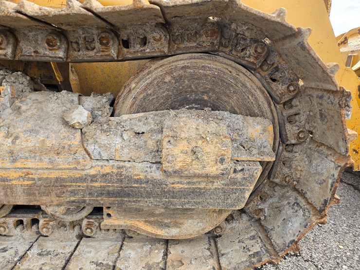 2004-deere-655c-image-86