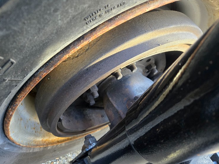 2012-freightliner-cascadia-113-image-71