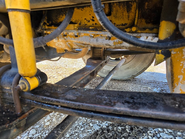 2008-peterbilt-388-image-32