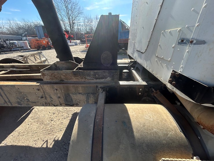 1994-international-9400-image-84