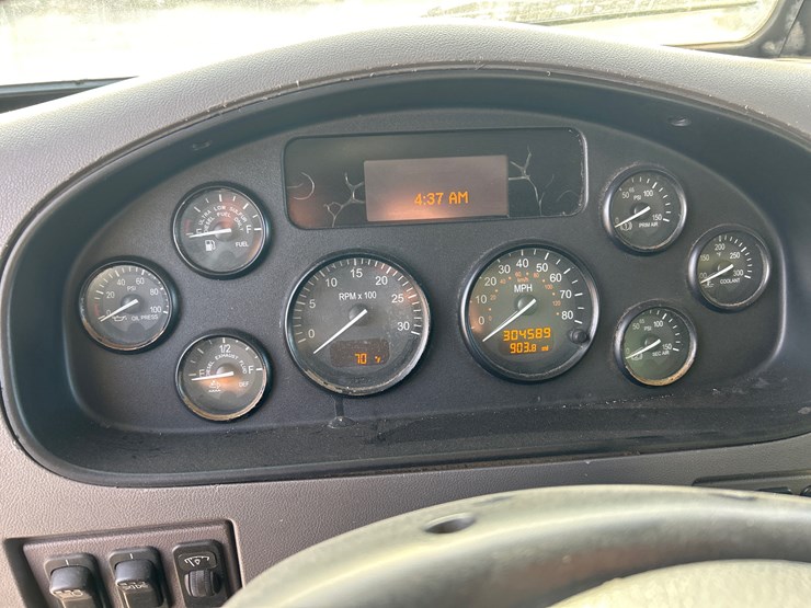 2012-peterbilt-382-image-110