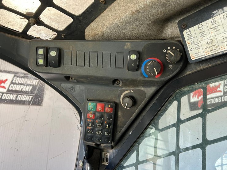 2020-deere-325g-image-25