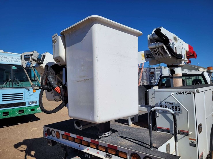 2019-ford-f550-image-11