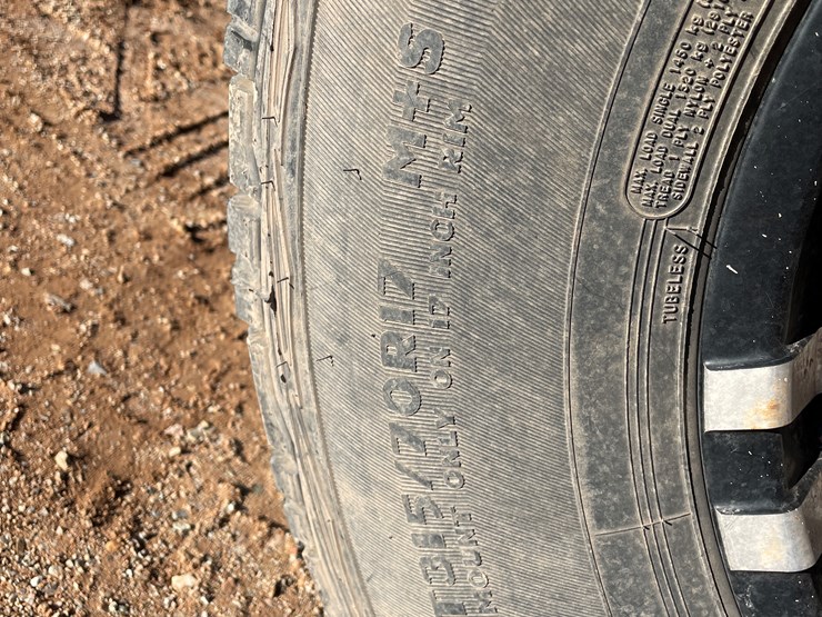 1997-chevrolet-k2500-image-9