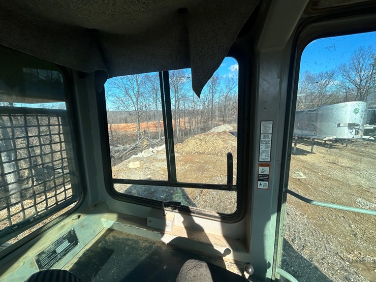 2004-deere-755c-image-85