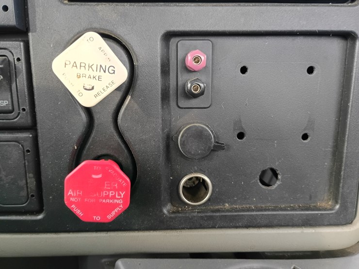 2011-international-transtar-8600-image-46