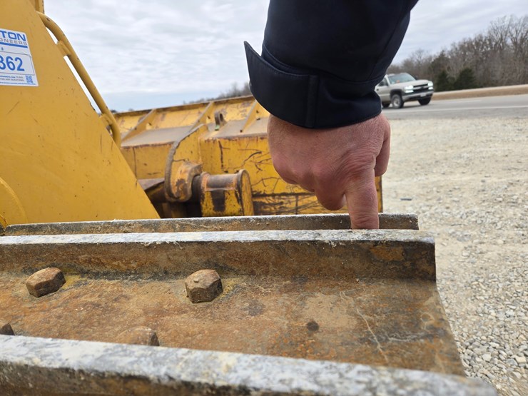 2002-caterpillar-963c-image-100