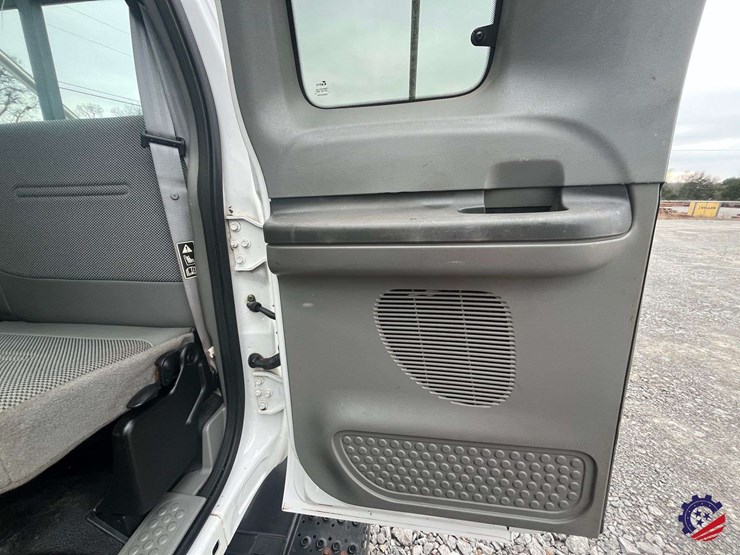 2004-ford-f650-image-67