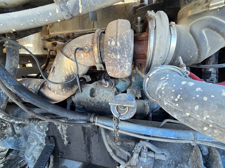 2012-freightliner-coronado-132-image-51