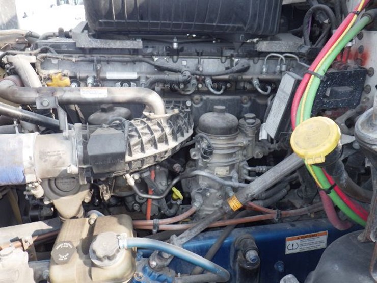 2020-western-star-5700xe-image-25