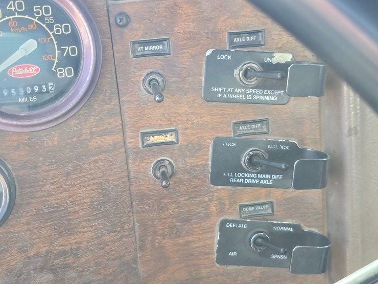 1999-peterbilt-330-image-84