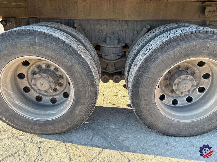 2020-kenworth-t880-image-26