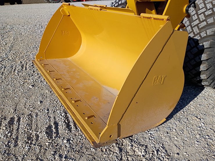 2023-caterpillar-910-image-50