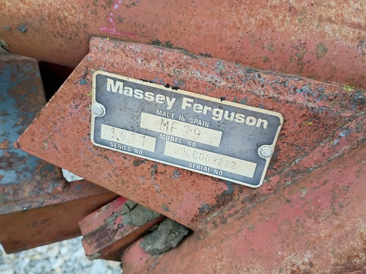 massey-ferguson-39-image-11
