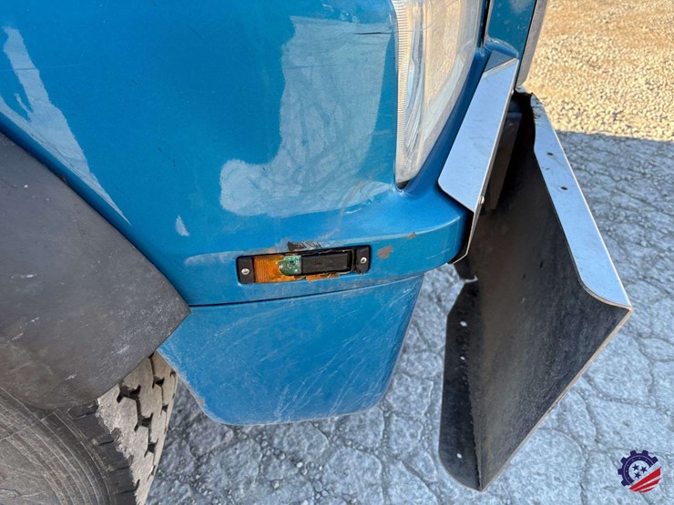 2020-kenworth-t880-image-32