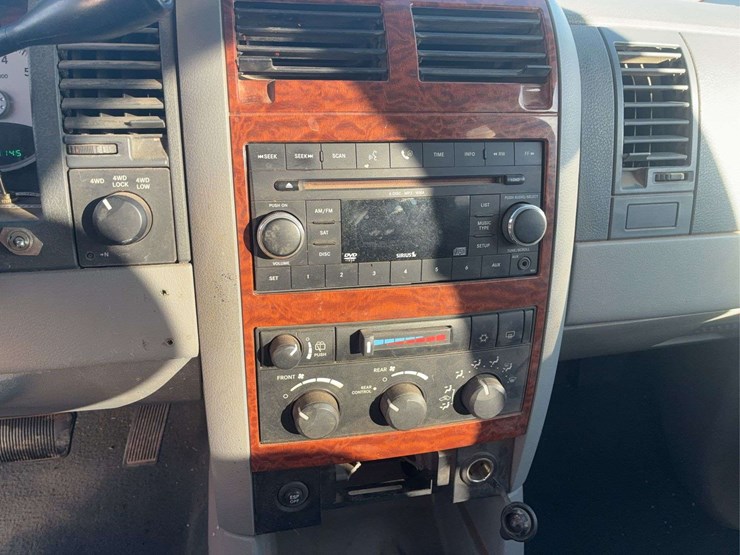 2008-dodge-durango-image-28