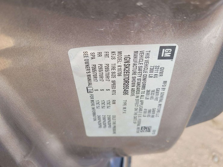 2013-chevrolet-tahoe-ls-image-16