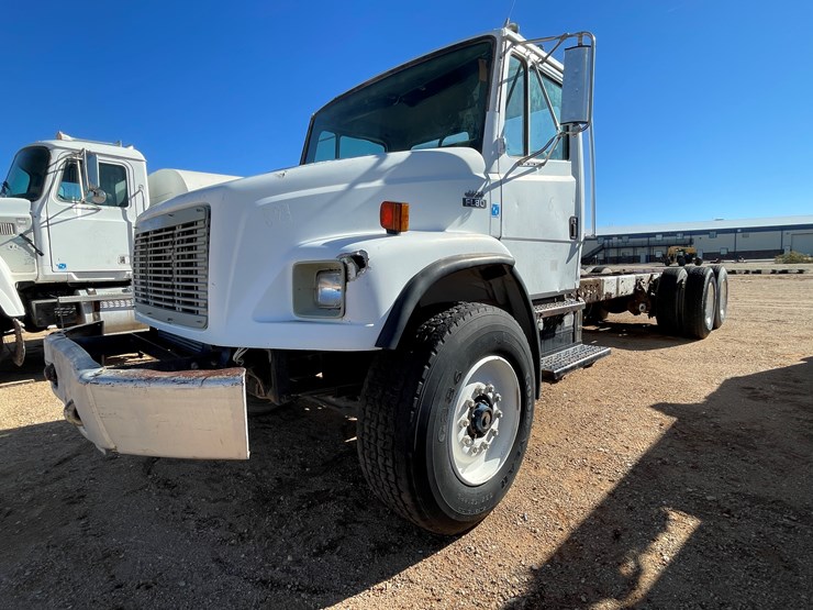 1996-freightliner-fl80-image-149