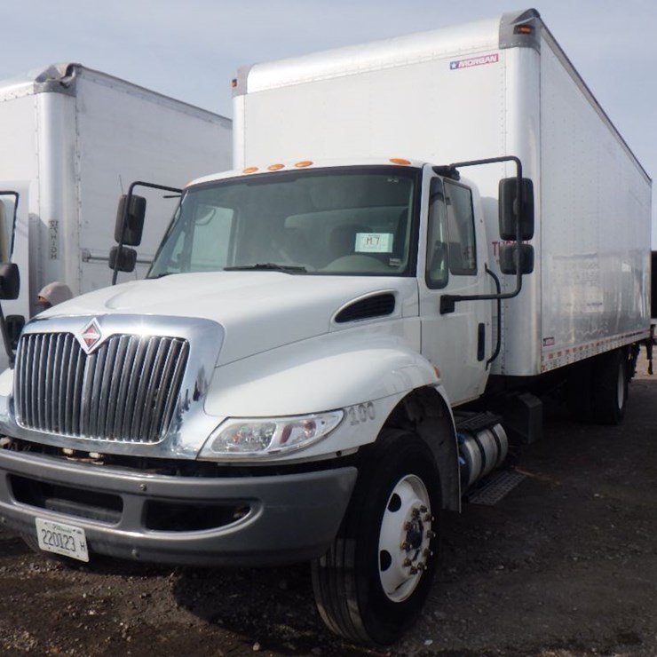 2018 INTERNATIONAL DURASTAR 4300