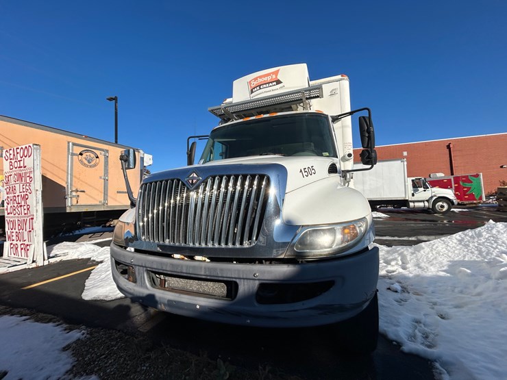 2010-international-durastar-4300-image-23