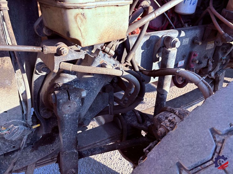 2018-freightliner-sd122-tri-axle-dump-truck-image-38