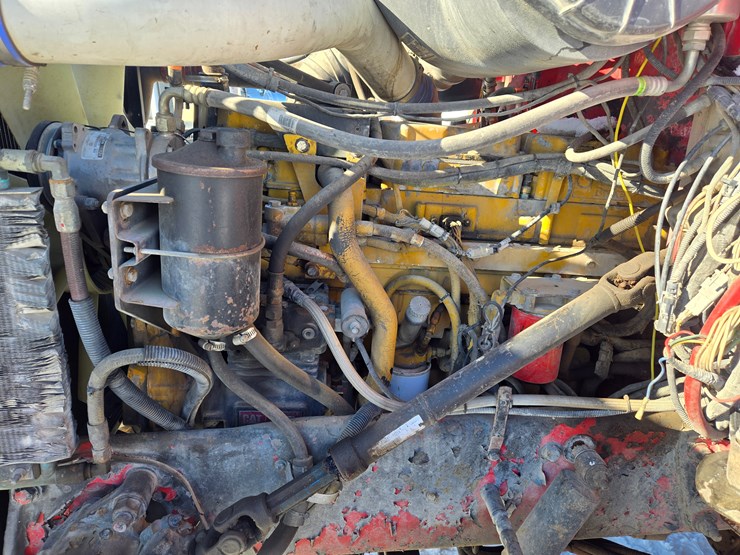 1996-peterbilt-385-image-34