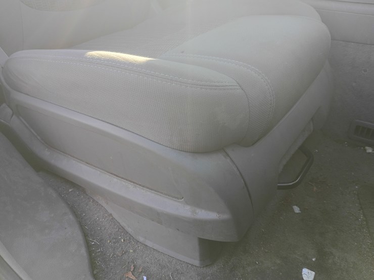 2013-chevrolet-traverse-image-29