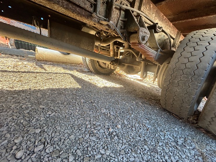 2000-ford-f450-image-31