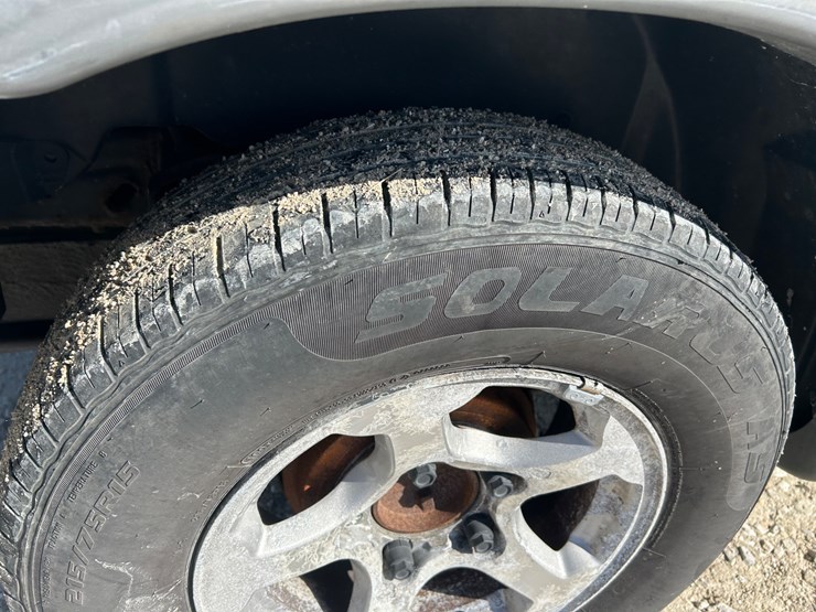 2003-chevrolet-tracker-image-30