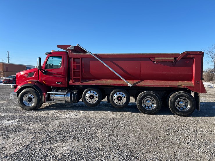 2015-peterbilt-567-image-9