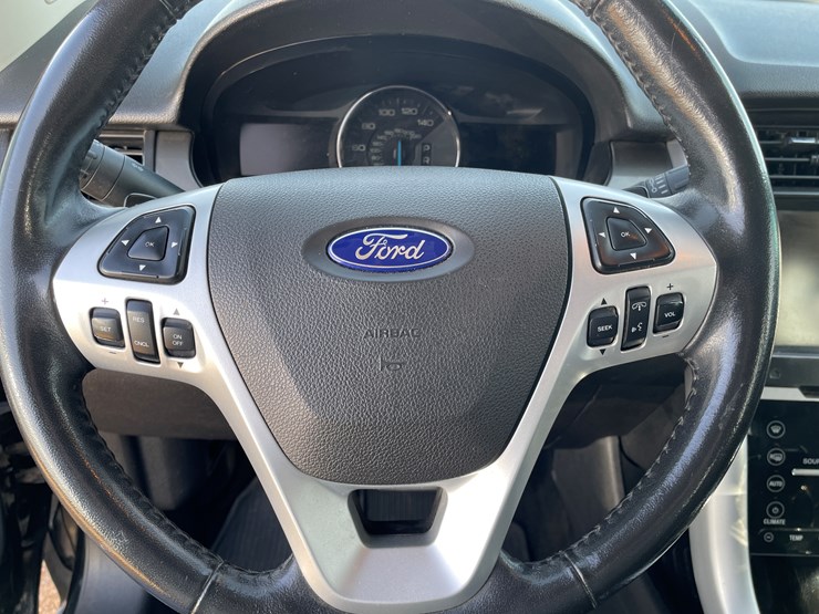 2013-ford-edge-image-8