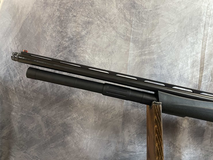 #2380-•-beretta-a300-ultimate-snow-goose-12-ga.-semi-auto-shotgun,-sn:-rup340320-image-4