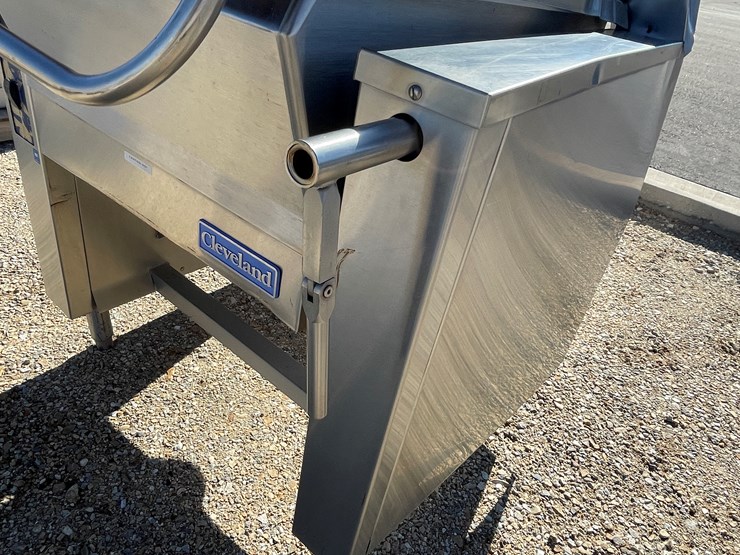 #3134-•-tilt-kettle-image-35