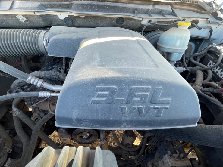 2016-dodge-1500-image-49