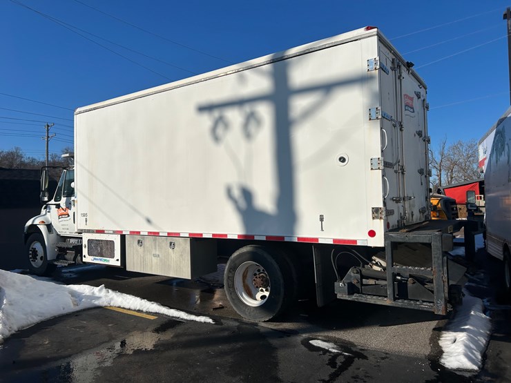 2010-international-durastar-4300-image-7