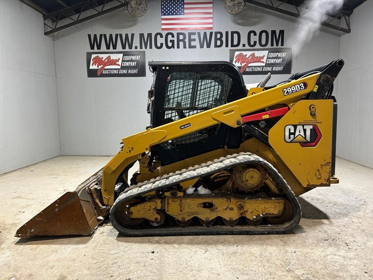 2021-caterpillar-299d3-image-1