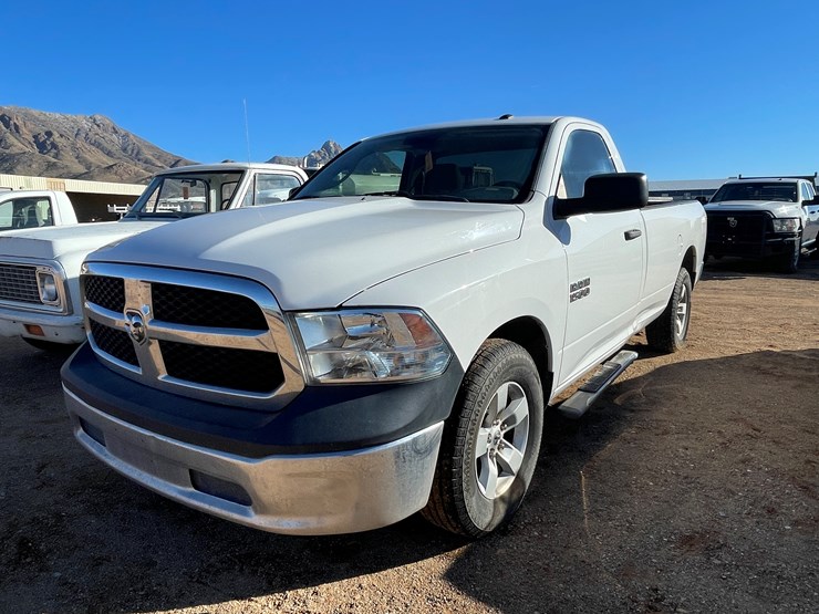 2016-dodge-1500-image-1