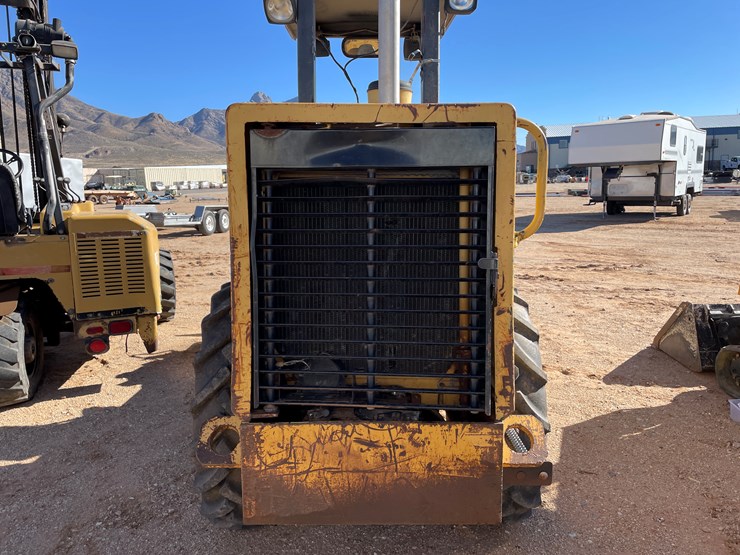 caterpillar-cp-323-image-4